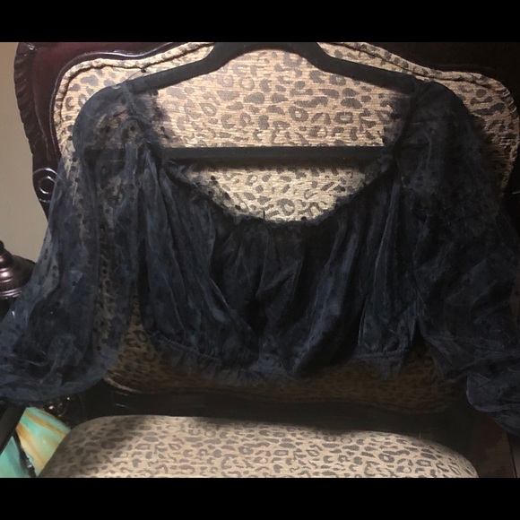 SOLD…Crop Top - Picture 2 of 6